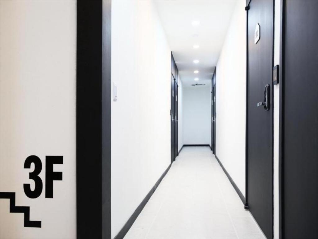 Ekonomy Hotel كومي المظهر الخارجي الصورة
