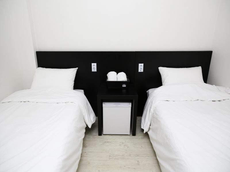 Ekonomy Hotel كومي المظهر الخارجي الصورة